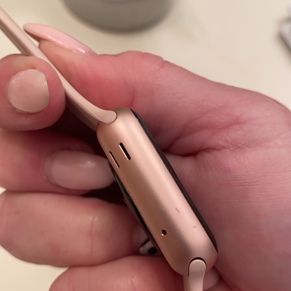 Apple Watch series 1. 38mm - Picture 4 of 8